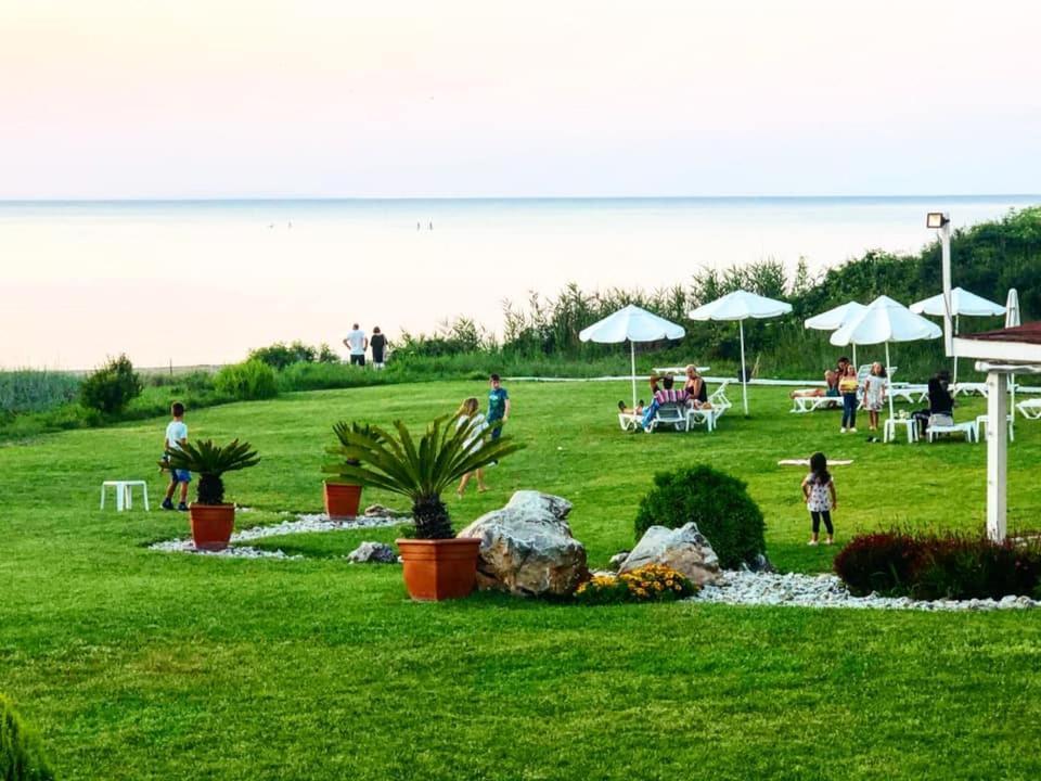 צרבו Toma'S Residence - Front Beach מראה חיצוני תמונה
