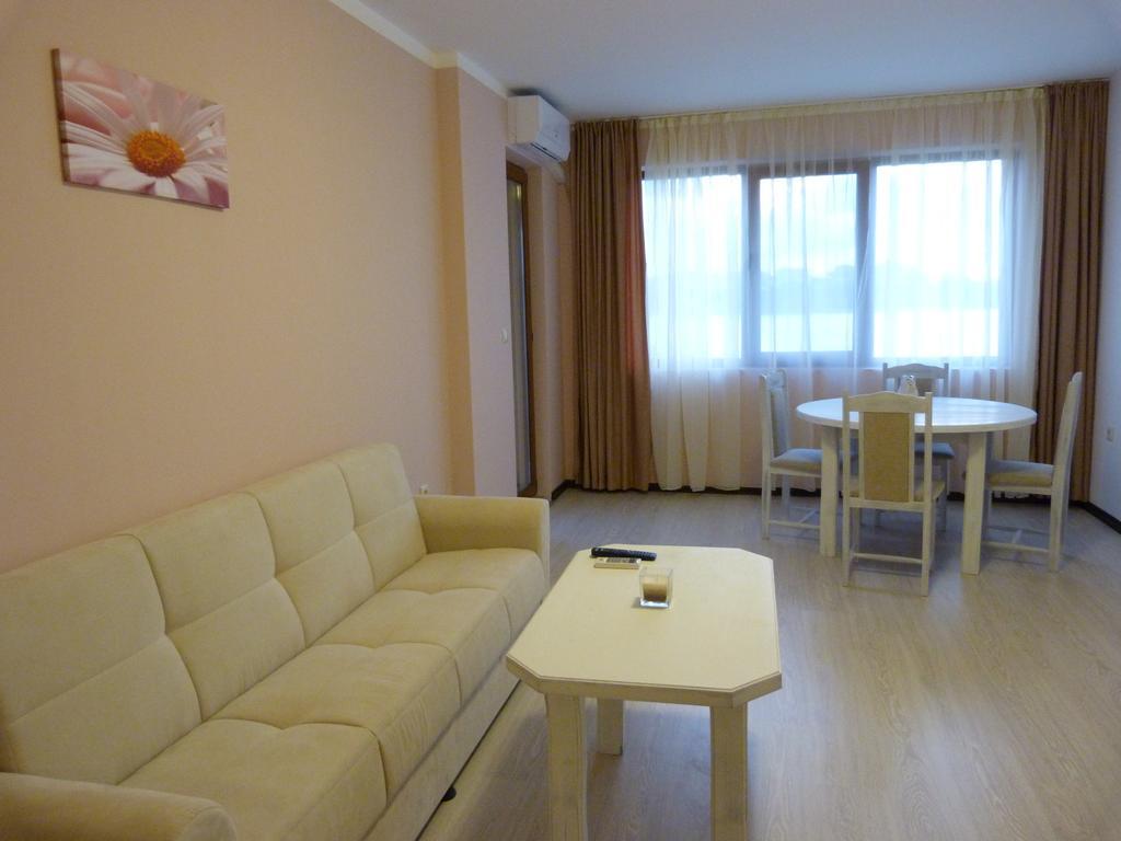 צרבו Toma'S Residence - Front Beach מראה חיצוני תמונה